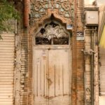 خانه عجیبی در تهران که مثل گاو صندوق طراحی شده است