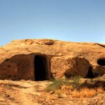 دستکند اشتهارد، تافته‌ای جدا بافته از معماری‌ صخره‌ای ایران