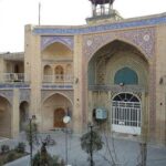 شگفتی‌های معماری مسجد قنبر علی‌خان | مناره‌ای با ۳ کاربری؛ بادگیر، مأذنه و رصدخانه