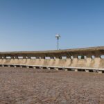 نیمکت بتنی معروف؛ نماد معماری بروتالیست در ایتالیا